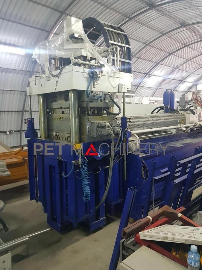 Usado 2004 Krauss Maffei KM175-3500CV Sistema de moldeo por inyección de preformas PET de 48 cavidades