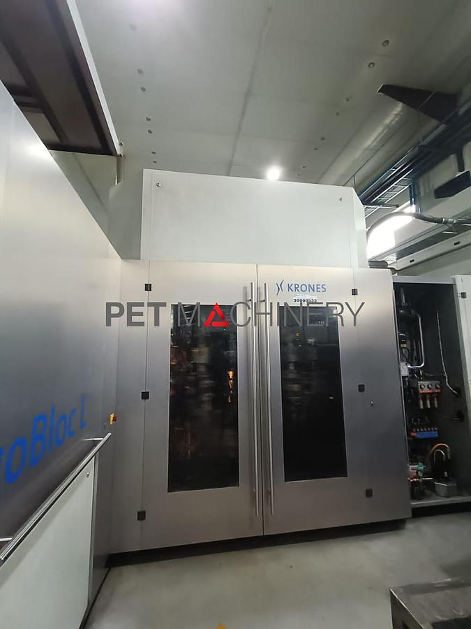 Usado 2013 Krones Ergobloc L Línea de embotellado PET para agua mineral