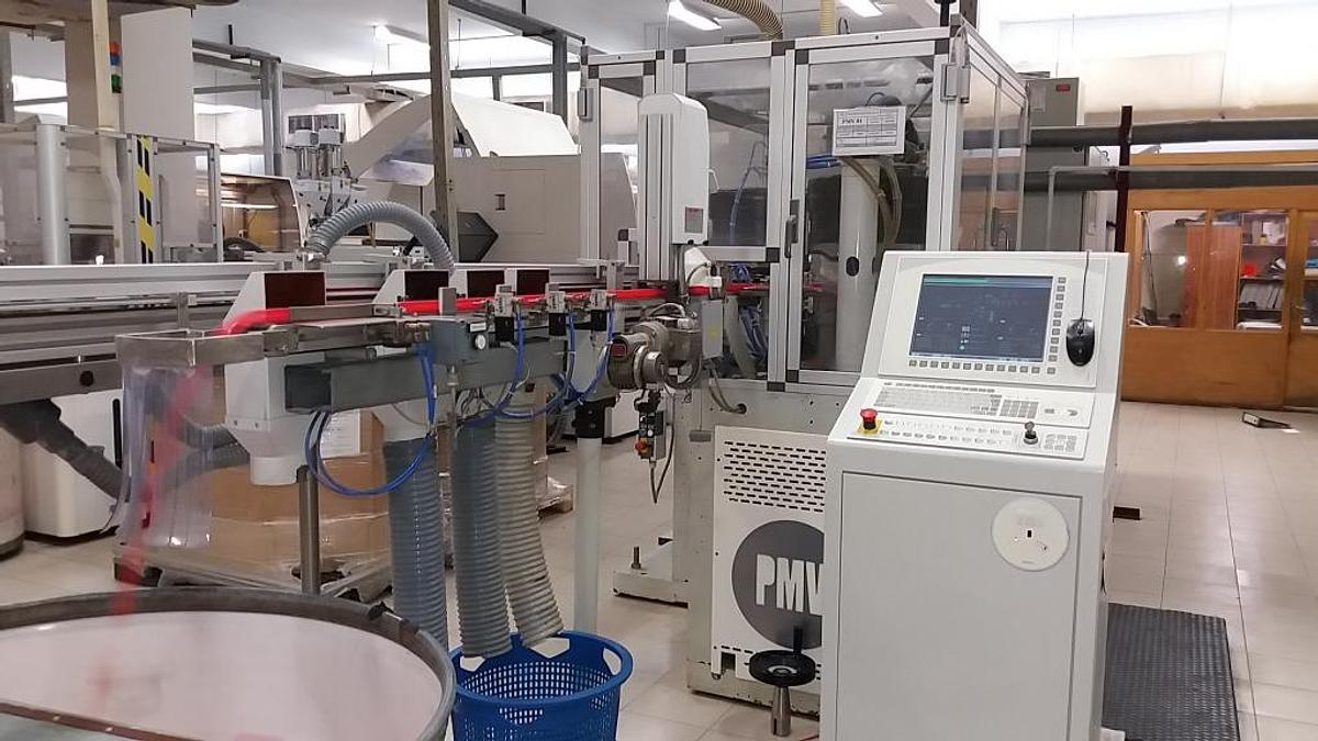 Used 2014 Sacmi PMV 224E liner system for closures