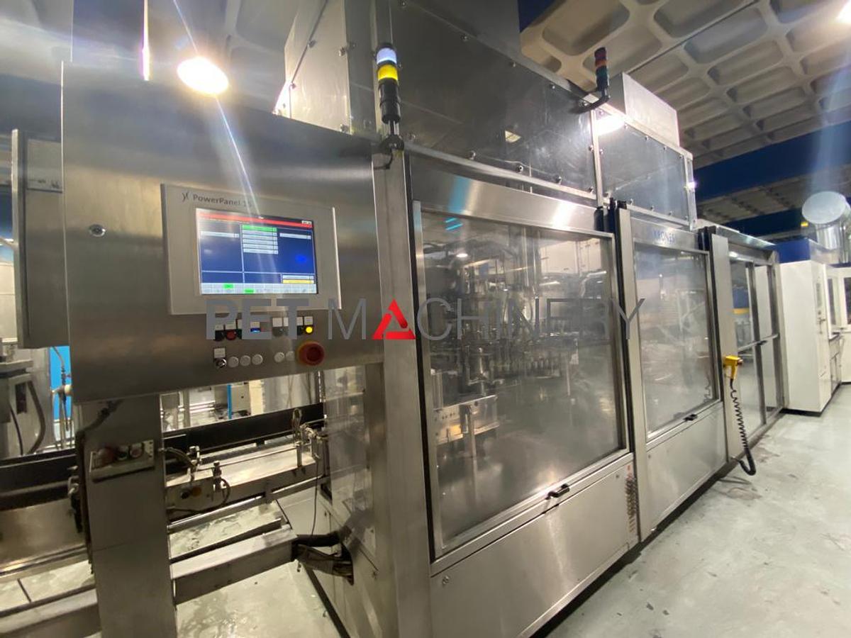 Usado 2005 Línea completa de embotellado PET de Krones para agua mineral