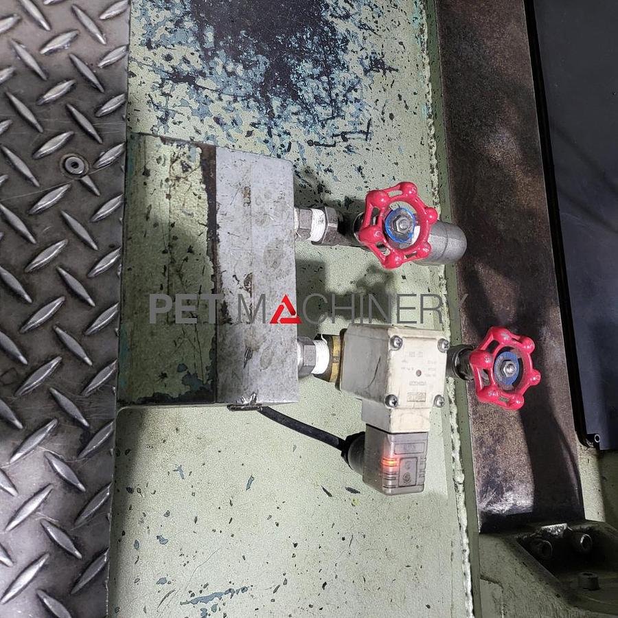 Used 2016 Aoki SBIII 250LL-50S Injection Stretch Blow Moulding machine