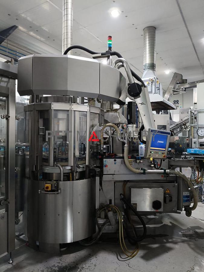Usado 2013 Krones Ergobloc L Línea de embotellado PET para agua mineral