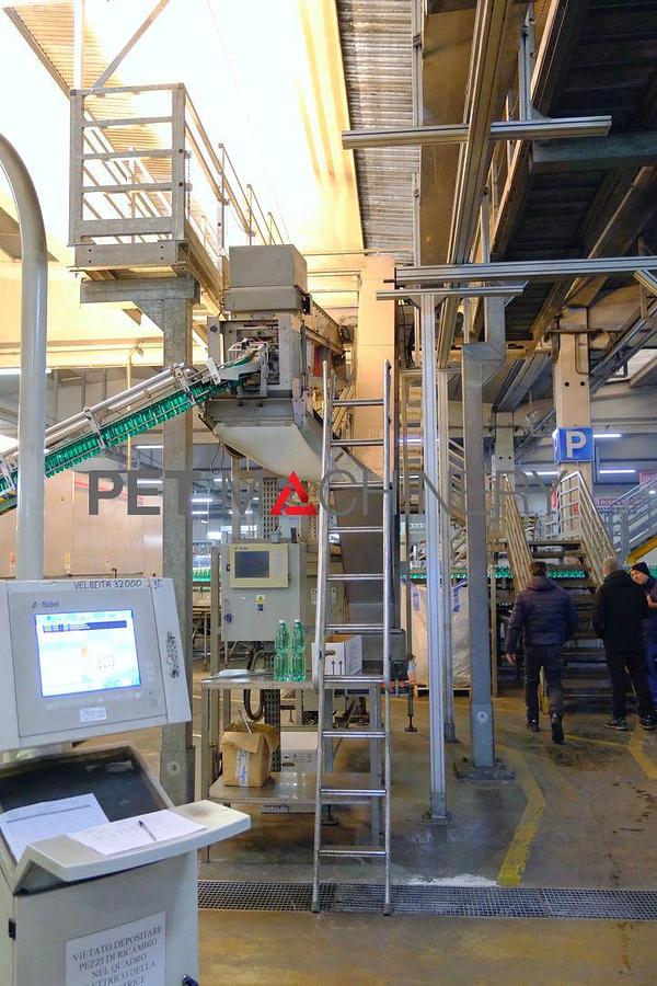 Used 2004 - 2012 PET Carbonated Soft Drinks Bottling Line