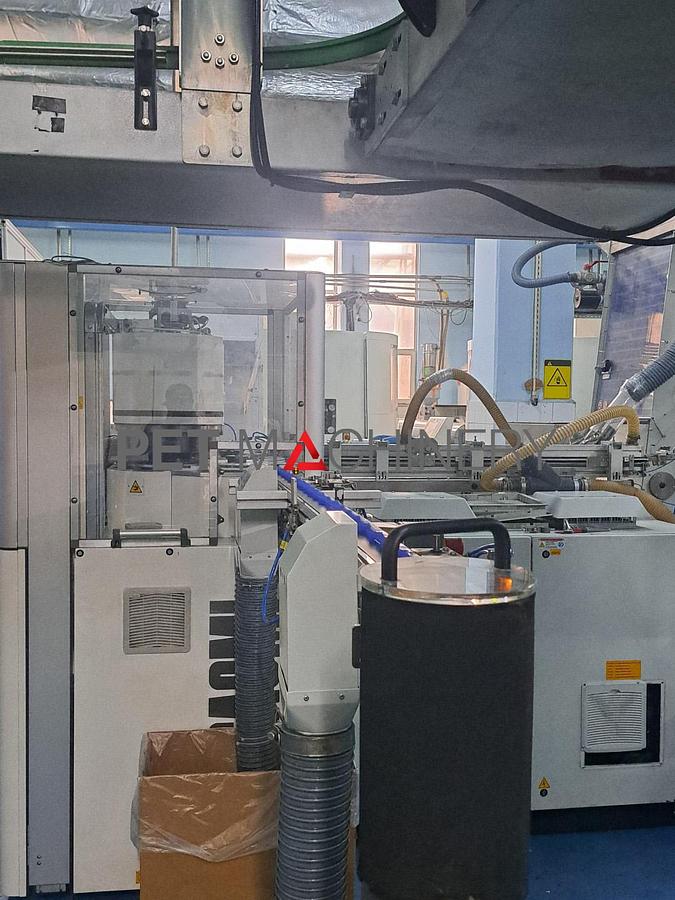 Usado 2012 Sacmi CCM 80SA Sistemas de moldeo por compresión de cierres