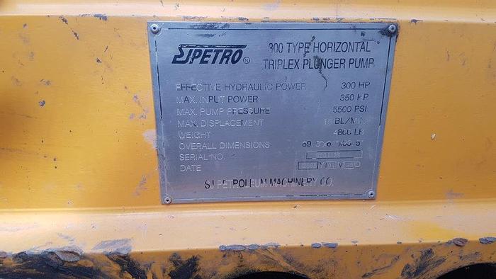 Used SJ PETRO SJ300 TRIPLEX MUD PUMP