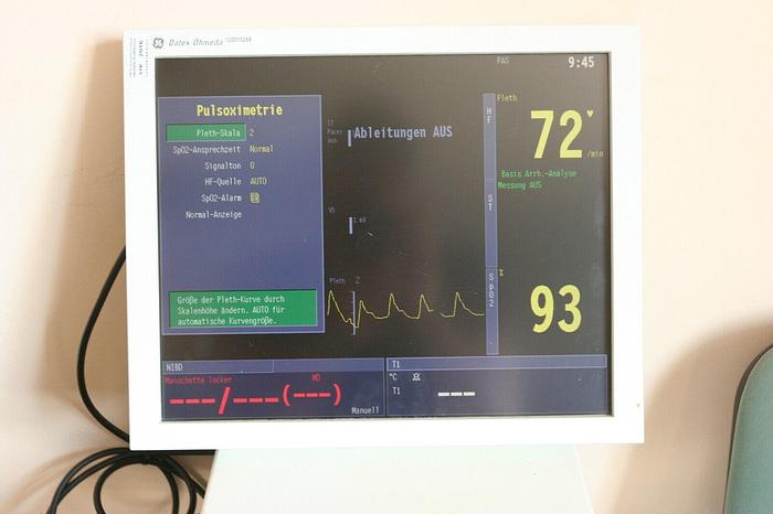 Used Datex Ohmeda S5 , monitor with E-PSMP-00 and accessories