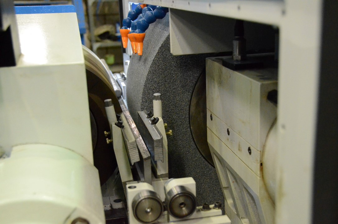 Usado 2003 BOCCA MALANDRONE R 50 CF - CNC Rectificadoras sin centros #4406