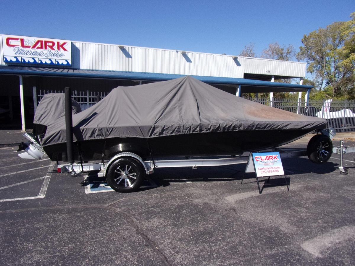 Used 2022 Lowe 20 Bay with Mercury 150 Pro XS ONLY 9 HOURS and 2 year warranty