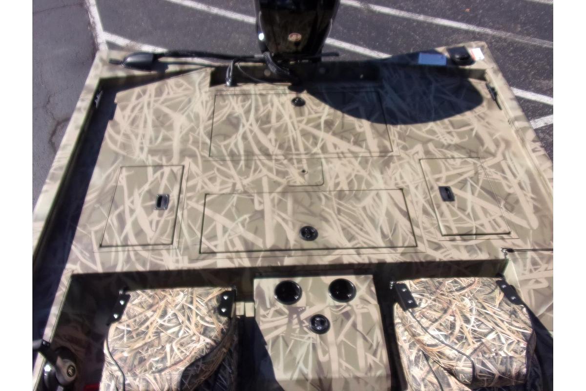 2025 Crestliner XF 189