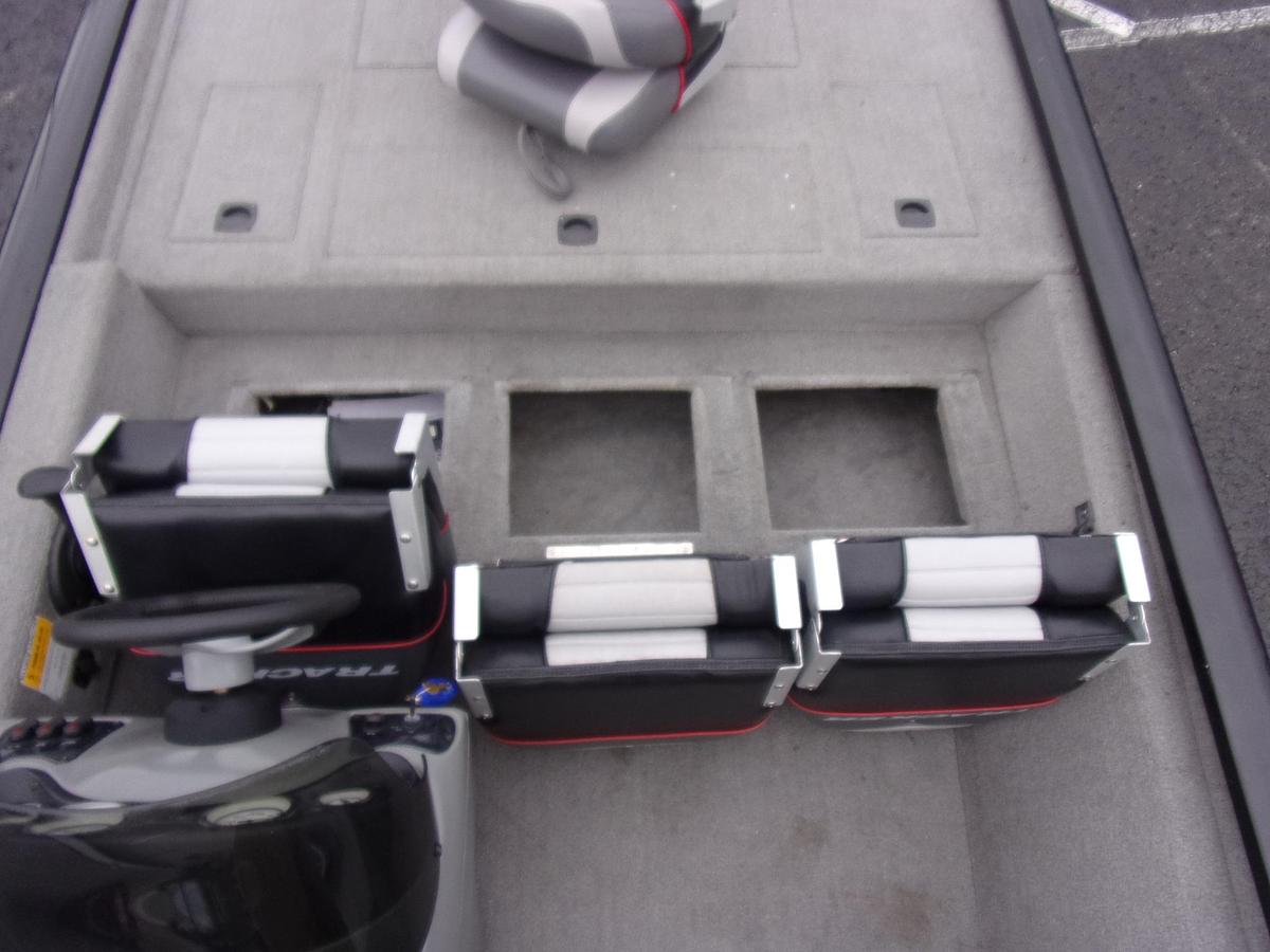 Used 2004 Tracker 185 PT with 2021 Mercury 115 4-stroke with 11 hours!