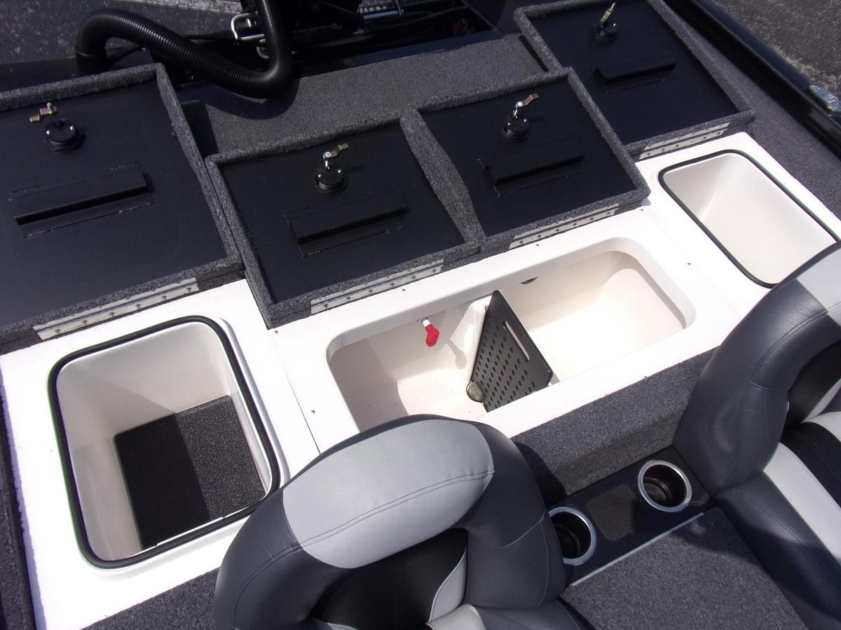Used 2022 Vexus AVX 189 C