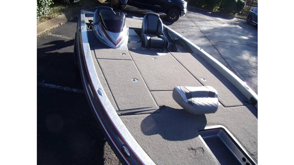 Used 2022 Caymas CX 21