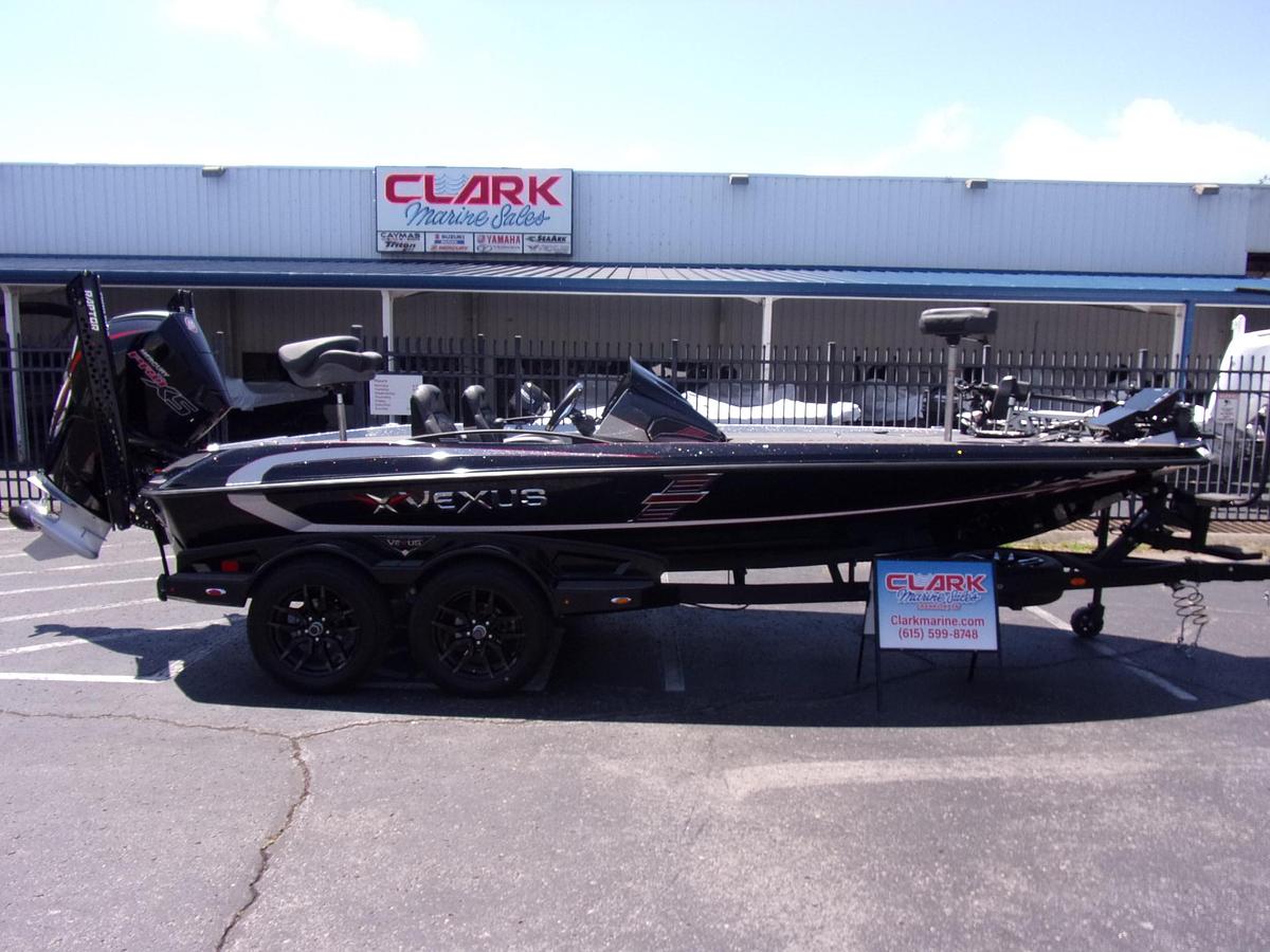 DEMO 2025 Vexus VXs20 with Mercury 250 L Pro XS with new warranty
