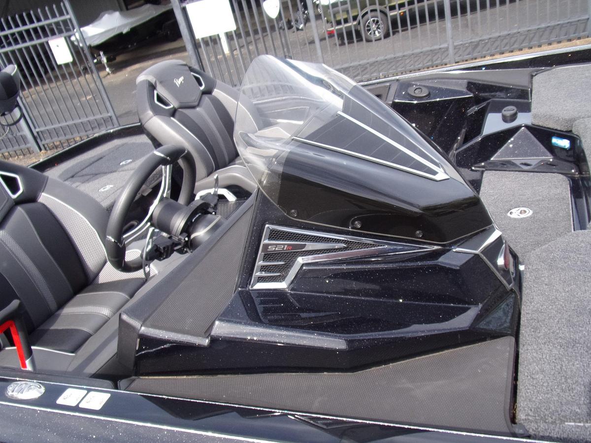 Used 2024 Ranger Z 521 R Ranger Cup with POINT 1 engine hour (not 1 hr - point 1 hr)!