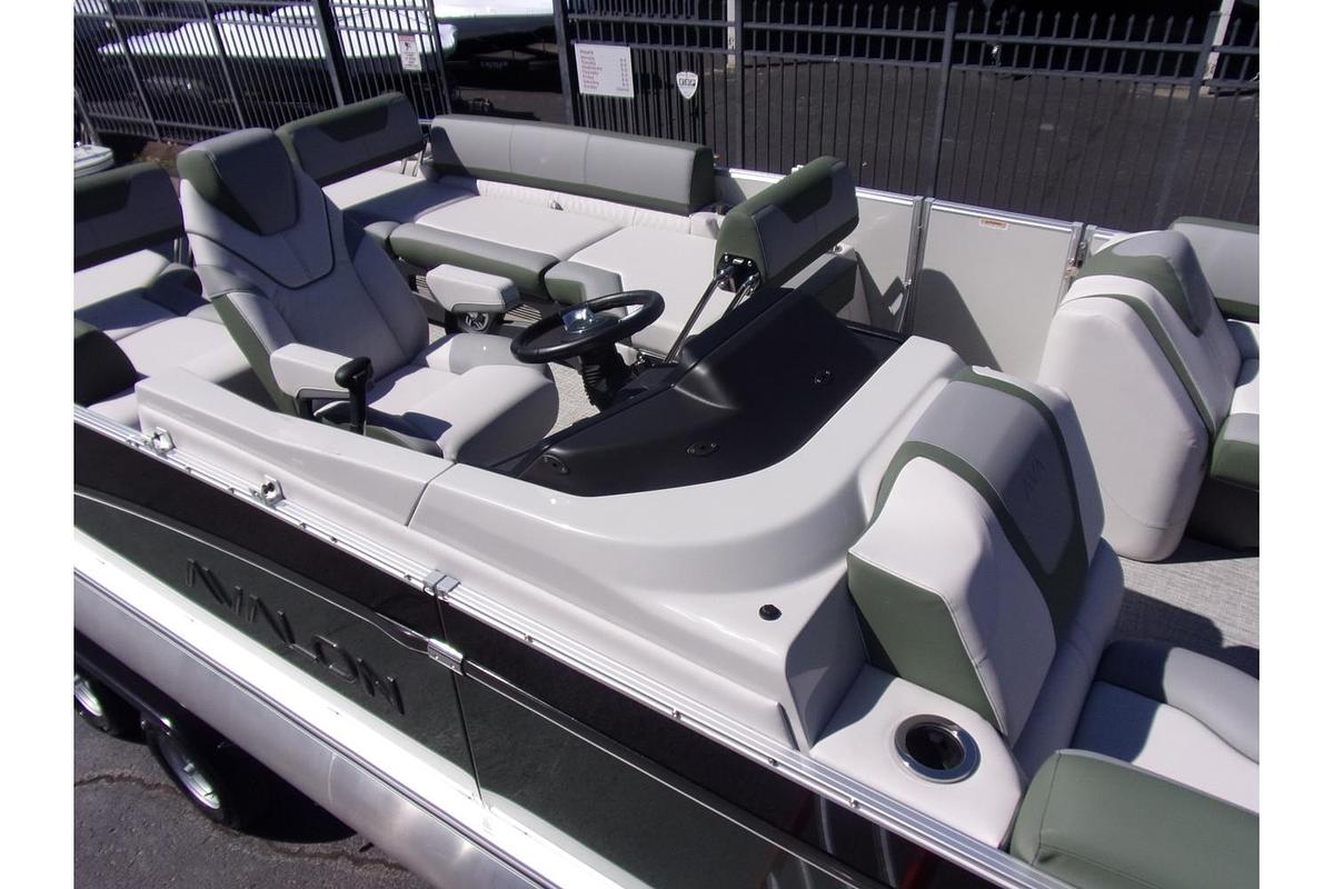 2025 Avalon Catalina 23' Quad Lounger Shift triple log with a Mercury 250 Pro XS