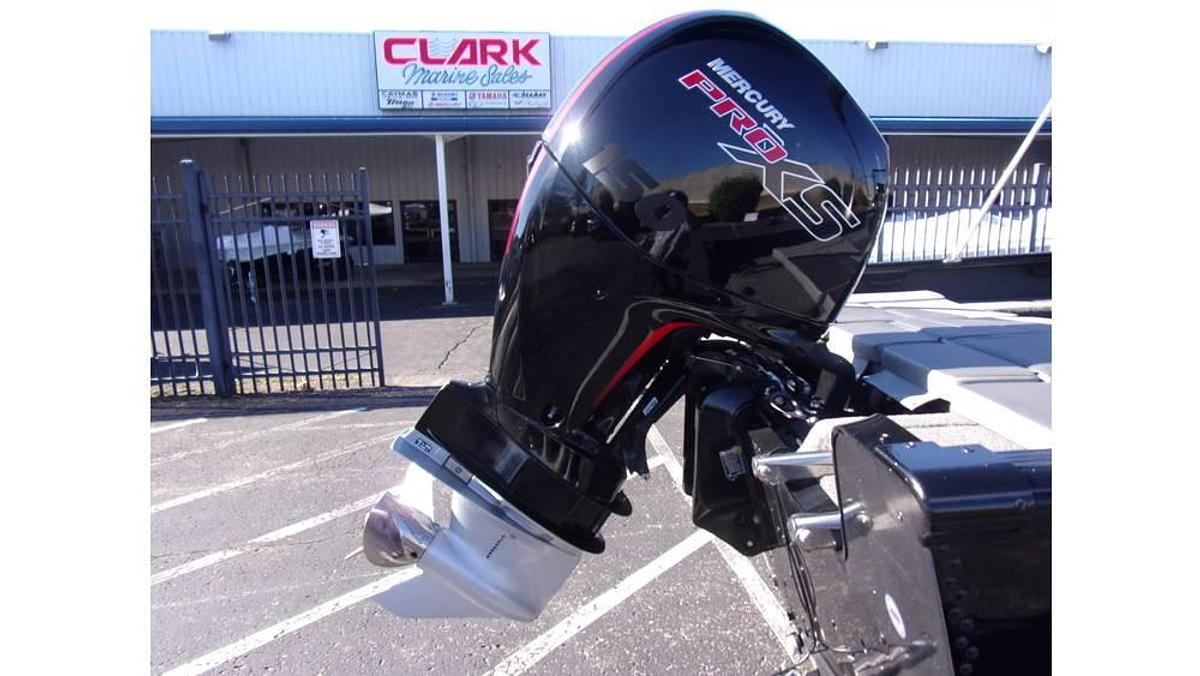 Used 2023 Lund 1875 Impact XS