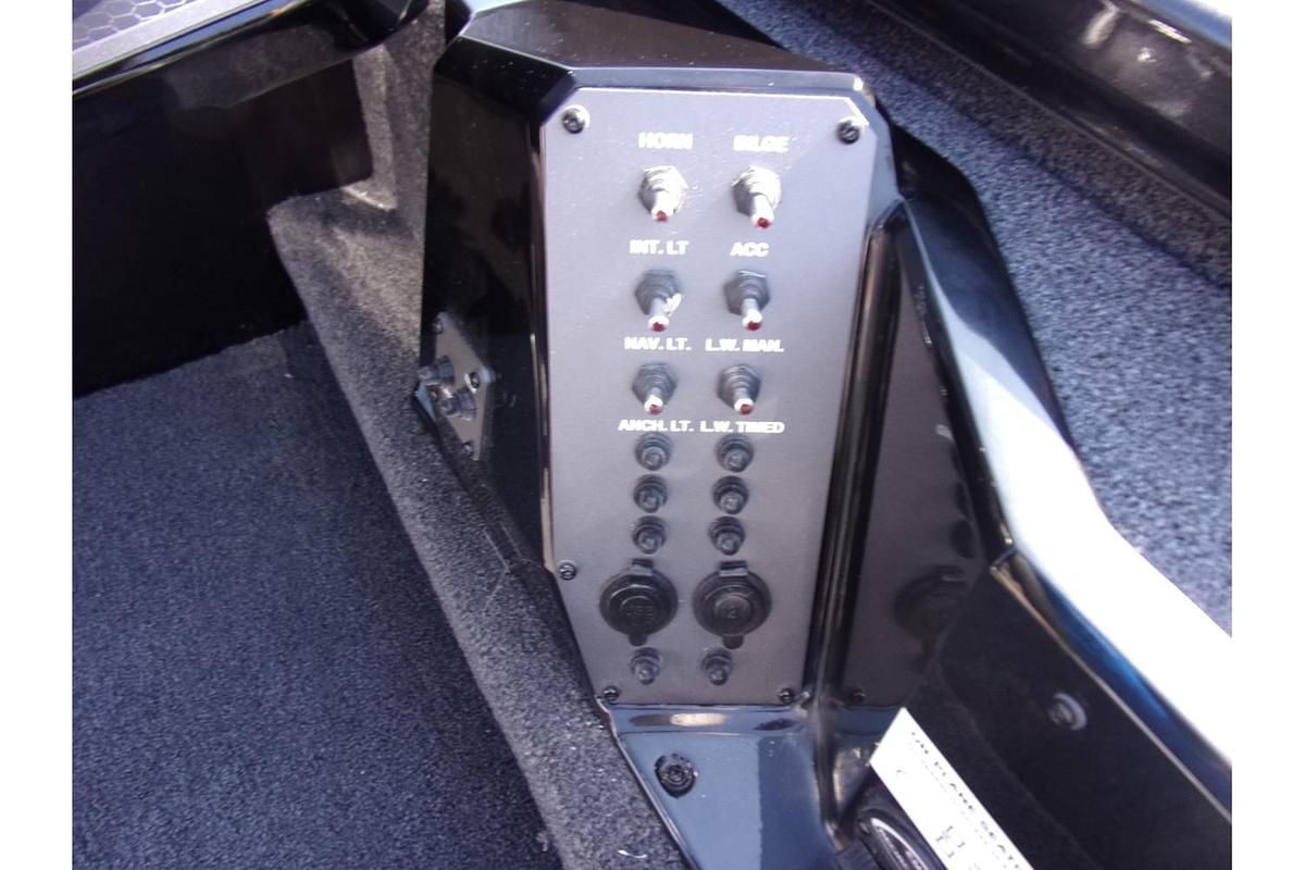 2026 Vexus AVX 189 Defender