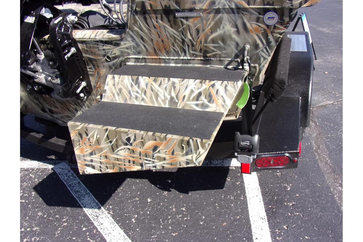 2025 SeaArk Phantom 20 XV Side Console