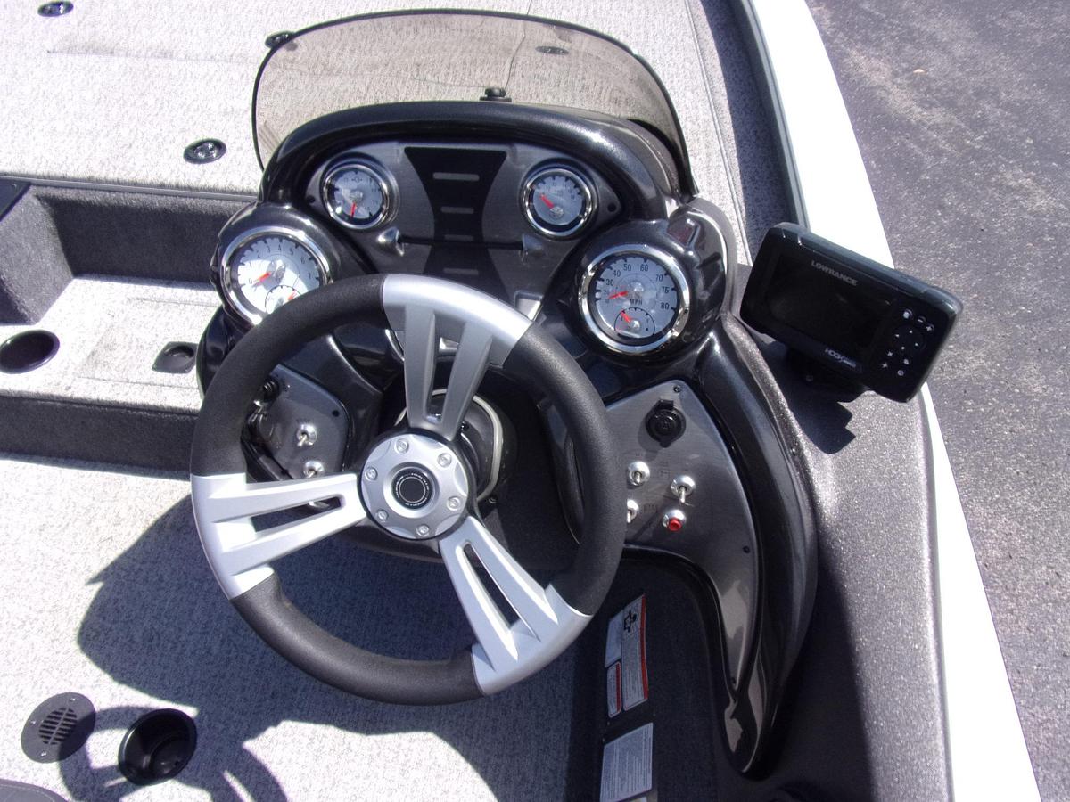 Used 2022 Tracker 195 Pro Tour Edition with Mercury 115 Pro XS with only 44 hours