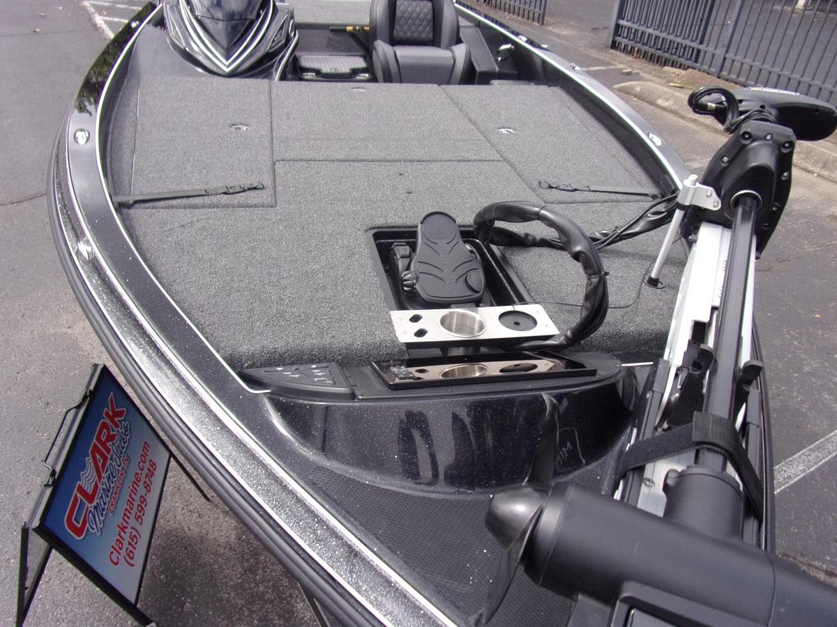 2027 Caymas CX 20 Pro with Mercury 250 L Pro XS