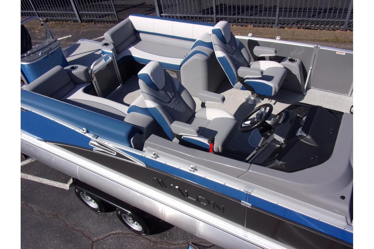2025 Avalon Catalina 23' Quad Lounger triple log with Suzuki 250