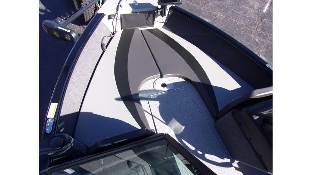 Used 2023 Lund 1875 Impact XS