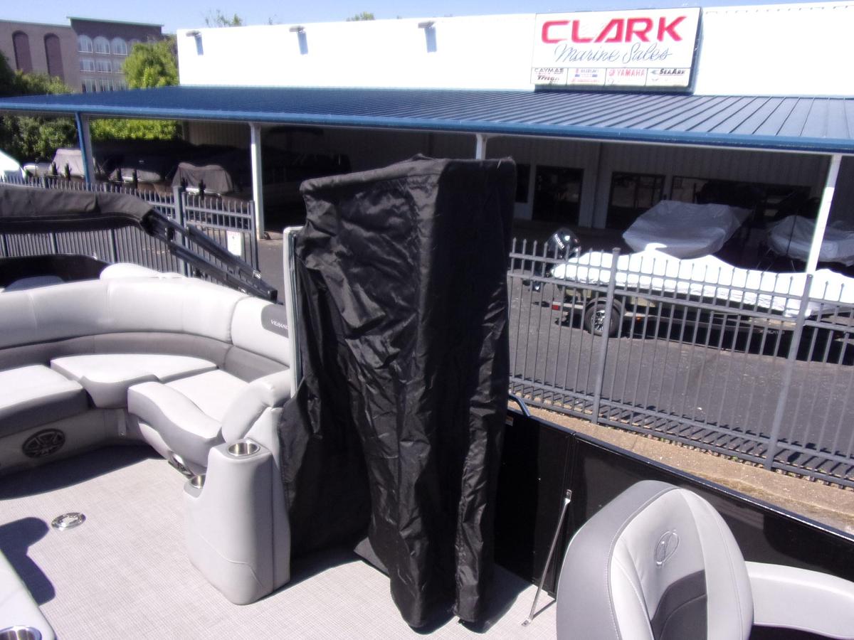 Used 2024 Veranda VF22F4 triple log with Yamaha F 150 LC and trailer