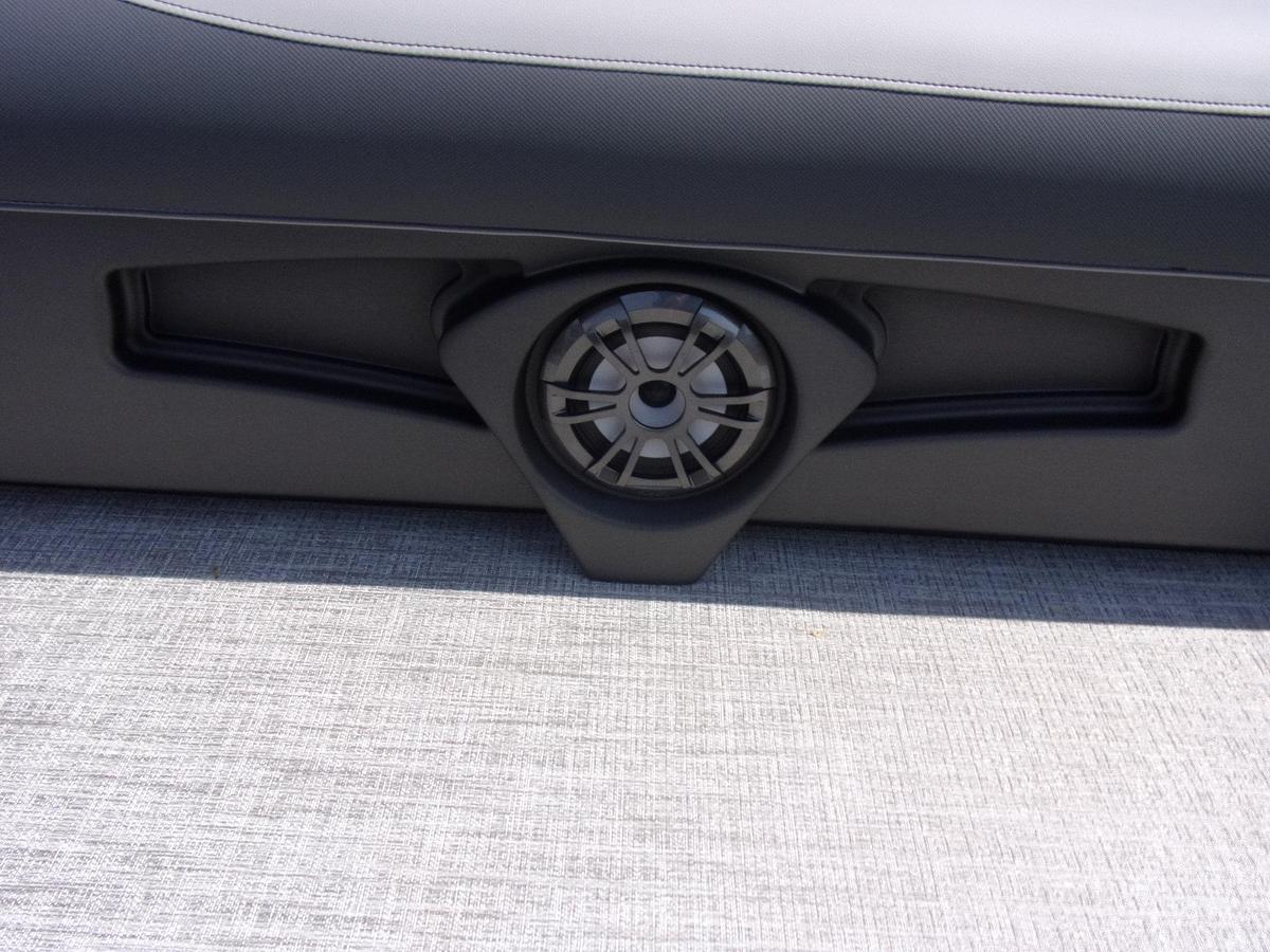 2026 Avalon Venture 85 Quad triple log with trailer