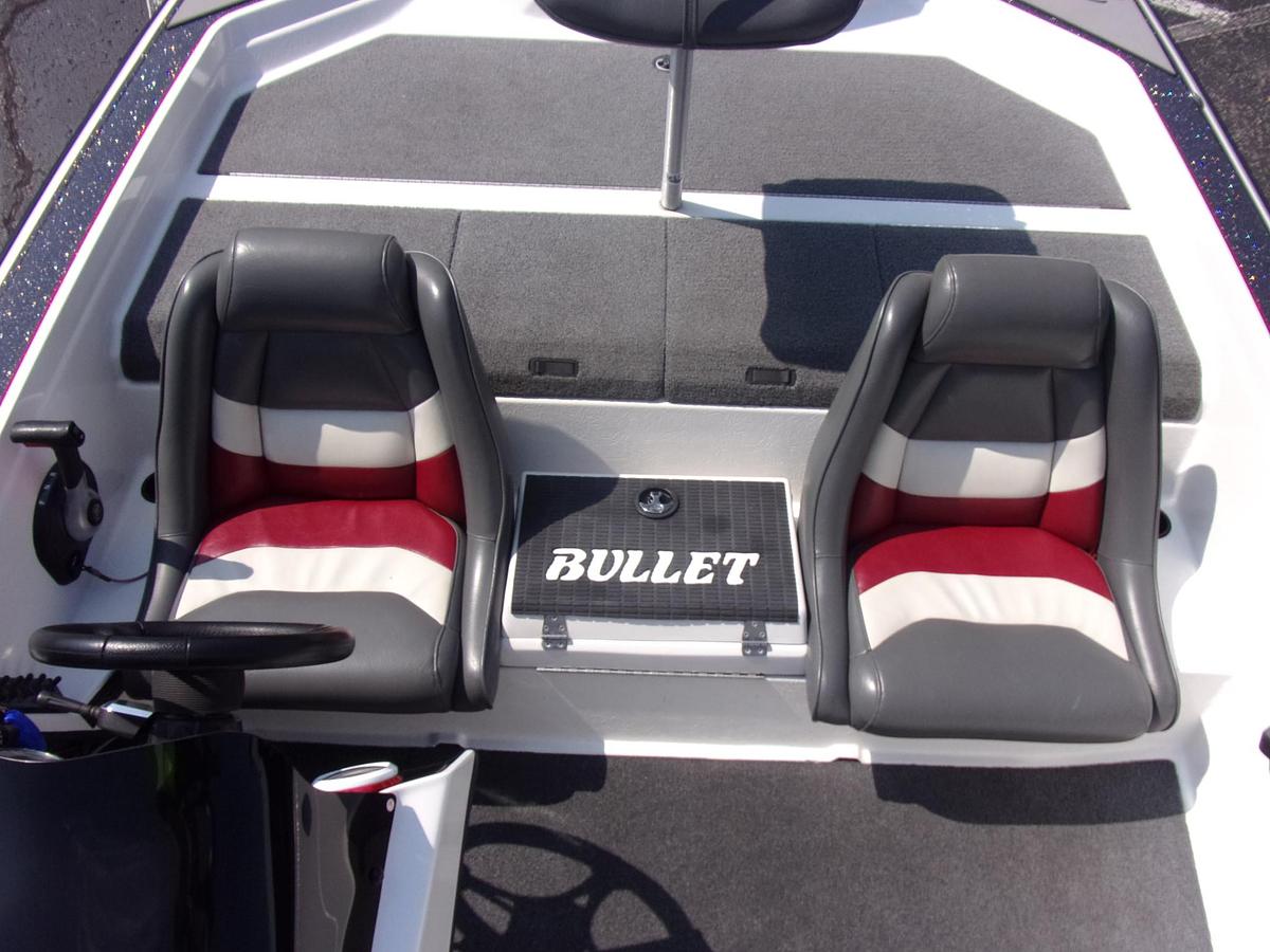 Used 2017 Bullet 20 XRD - with Spot Lock, turret pole, 3 units, Livescope and more