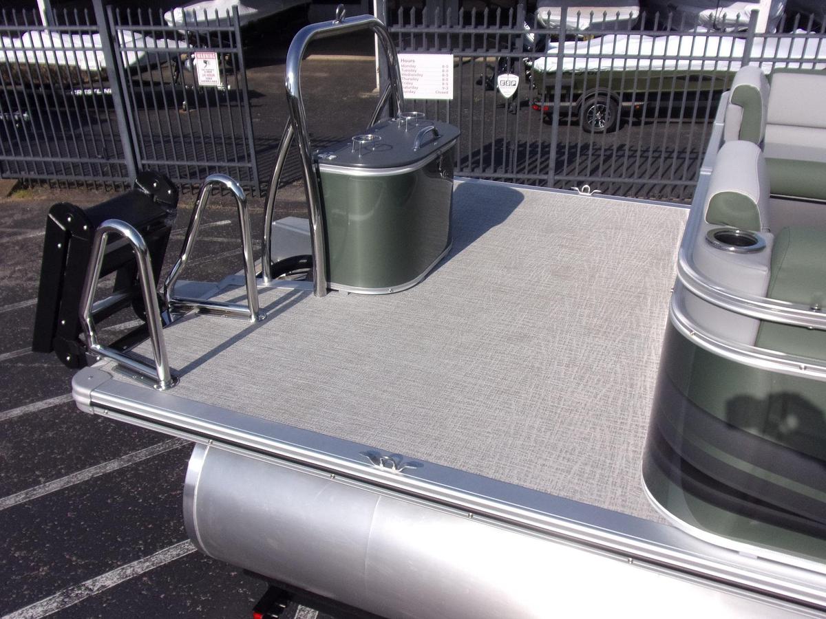 2026 Avalon Venture 85 Quad triple log with trailer