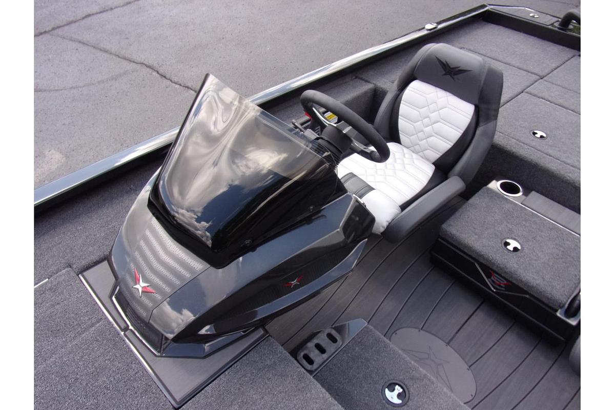 2026 Vexus AVX 2100 Blackout