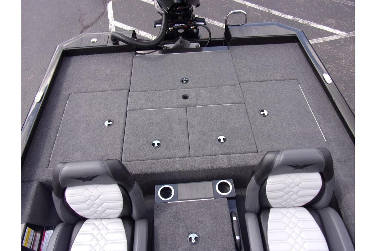 2026 Vexus AVX 2100 Blackout