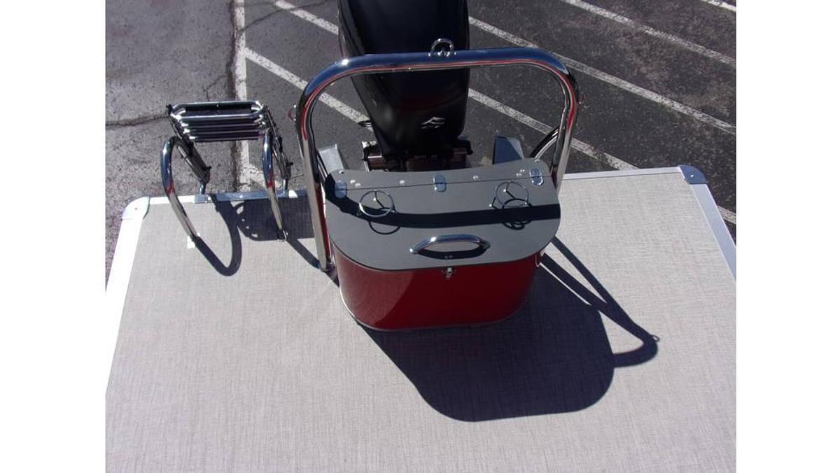 2025 Avalon 23' LSZ Quad Lounger triple log with Suzuki DF 250