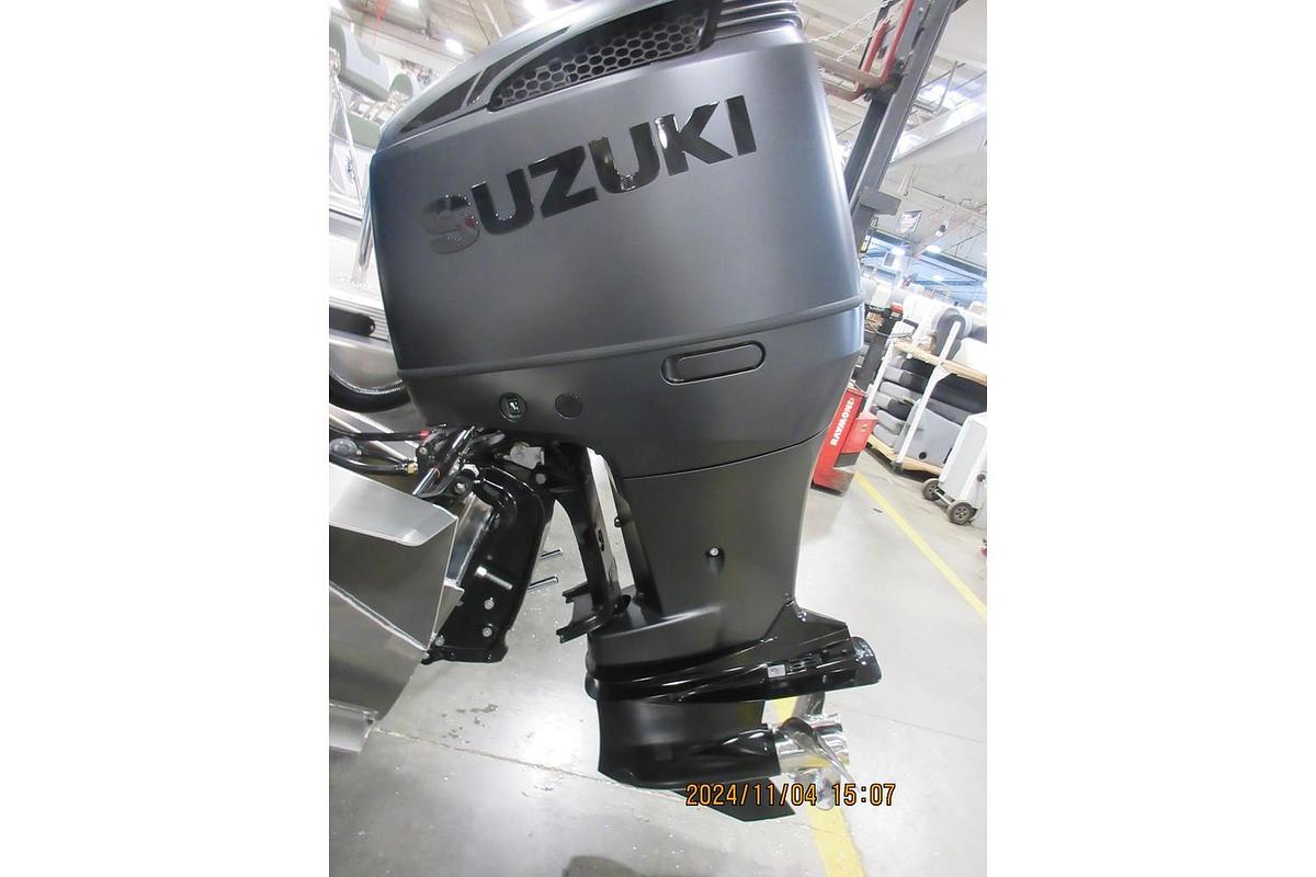 2025 Avalon Catalina 23' Quad Lounger triple log with Suzuki 250