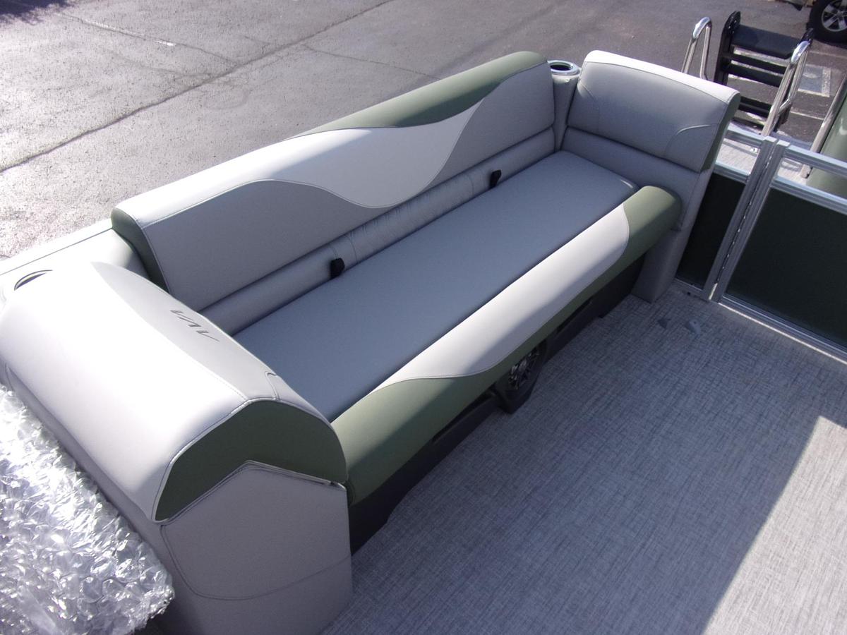 2026 Avalon Venture 85 Quad triple log with trailer