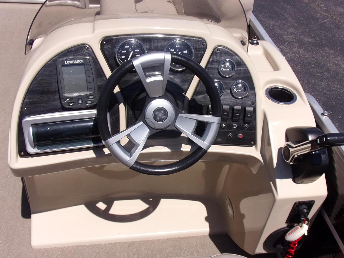 Used 2014 Sweetwater 2086 with Yamaha F90