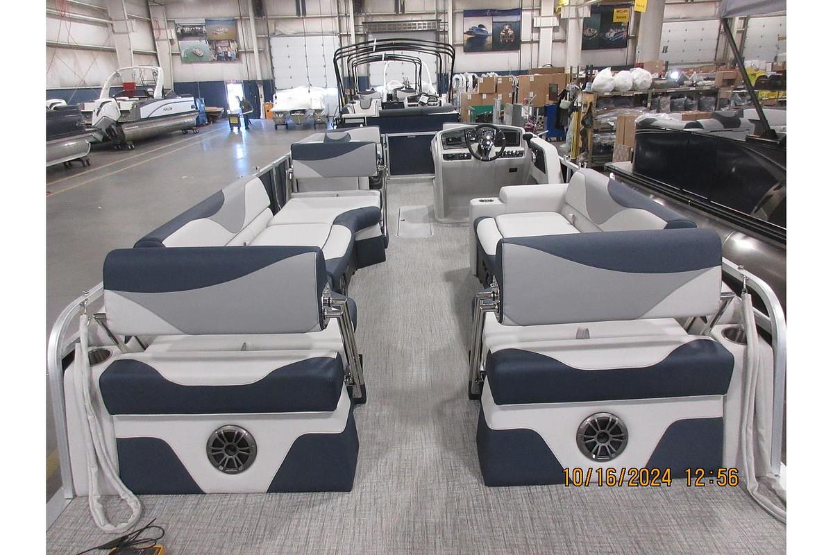 2025 Avalon 25 LSZ Quad Lounger Shift triple log with Mercury 250 Pro XS 4-stroke