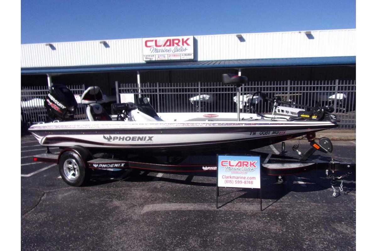 Used 2018 Phoenix Boats 618 Pro - like new with only 20 hours!