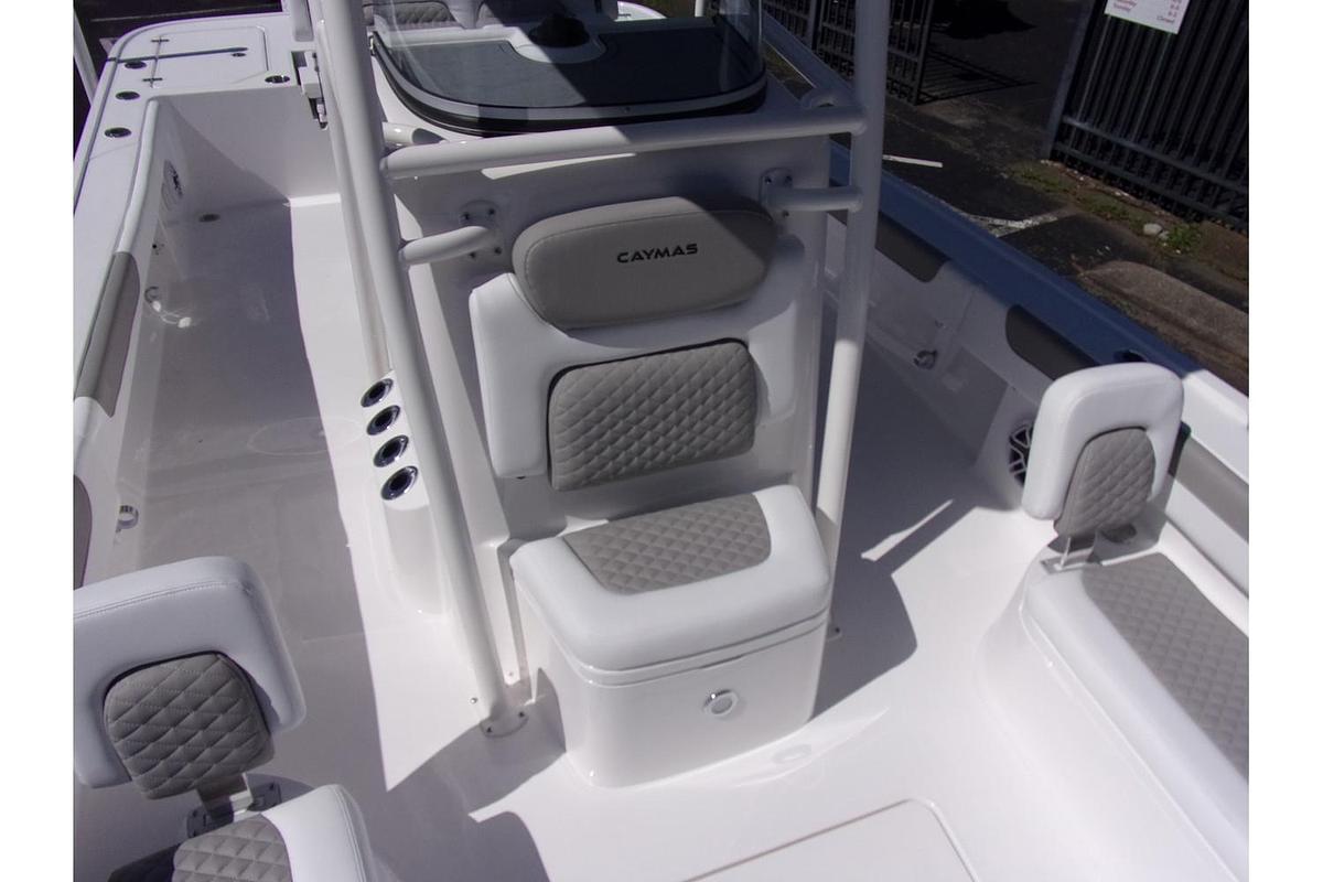 2025 Caymas 28 HB