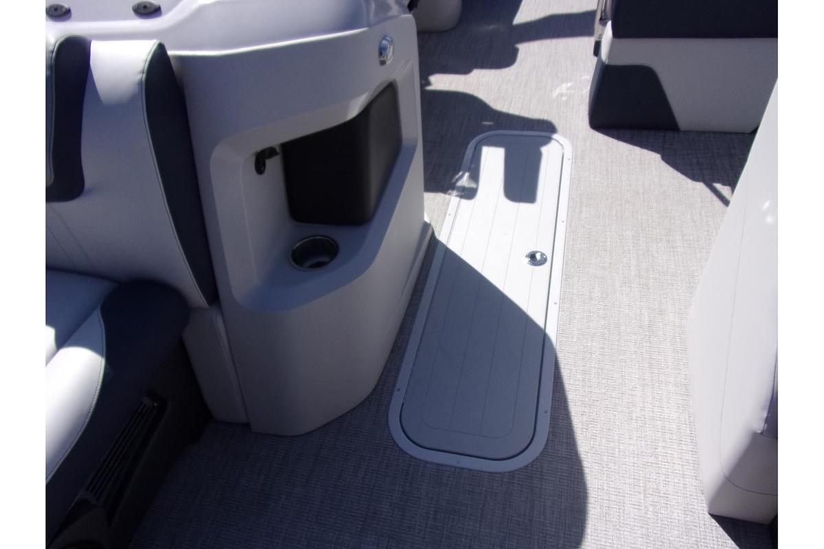 2025 Avalon 25 LSZ Quad Lounger Shift triple log with Mercury 250 Pro XS 4-stroke