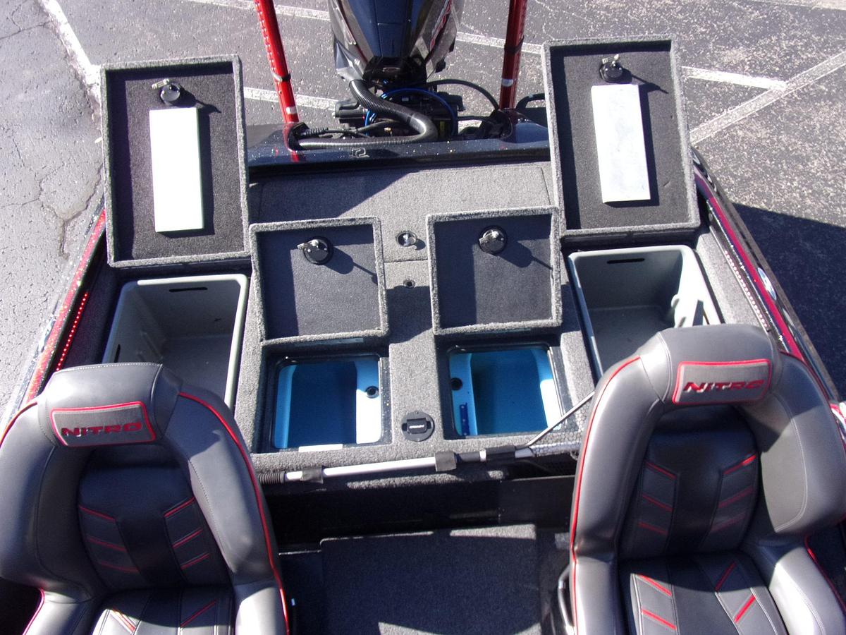 Used 2019 Nitro Z 19 with 200 4-stroke, Spot Lock, 10' Blades, 3 H'Bird units