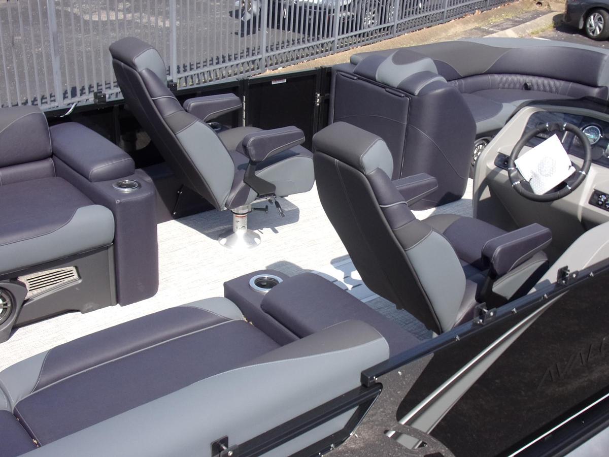 2026 Avalon 23 LSZ Quad Lounger Shift triple log with Suzuki DF 250 SS 4-stroke