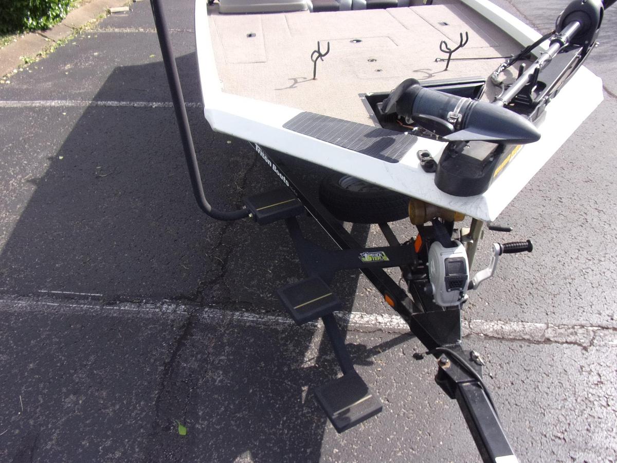 Used 2010 Triton TS 18