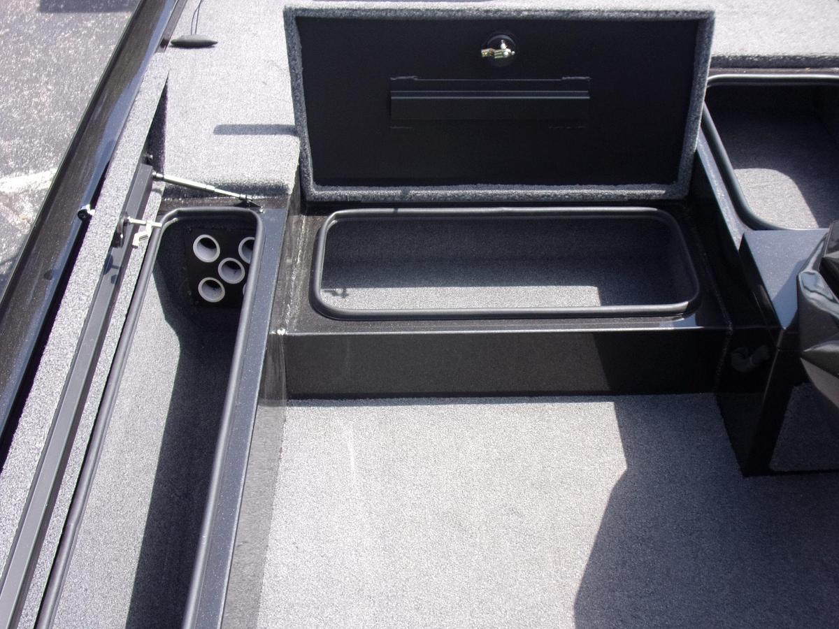 Used 2022 Vexus AVX 189 C