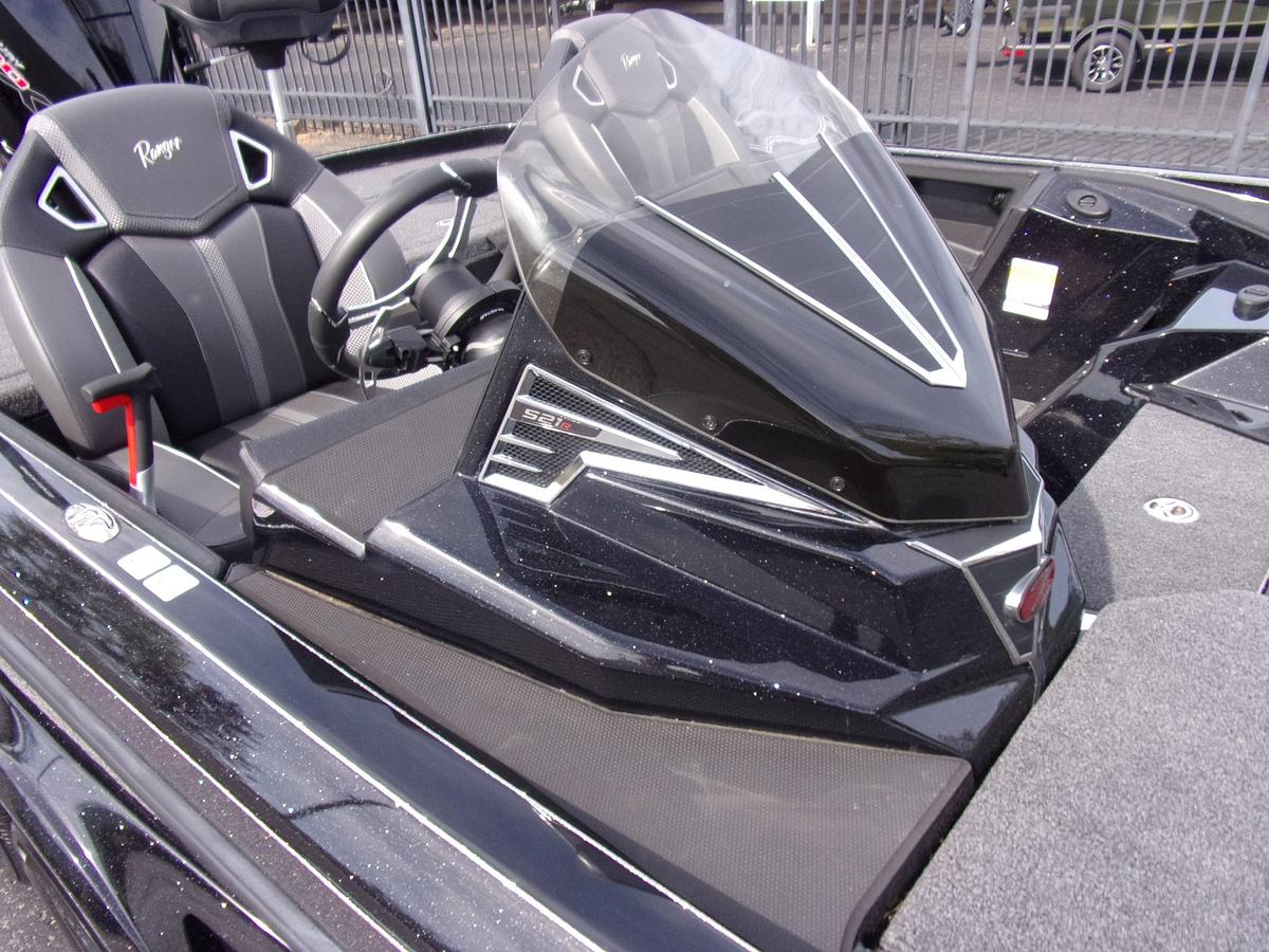 Used 2024 Ranger Z 521 R Ranger Cup with POINT 1 engine hour (not 1 hr - point 1 hr)!