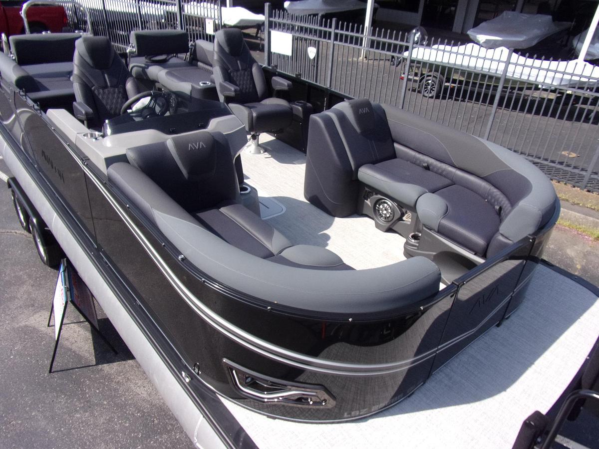 2026 Avalon 23 LSZ Quad Lounger Shift triple log with Suzuki DF 250 SS 4-stroke