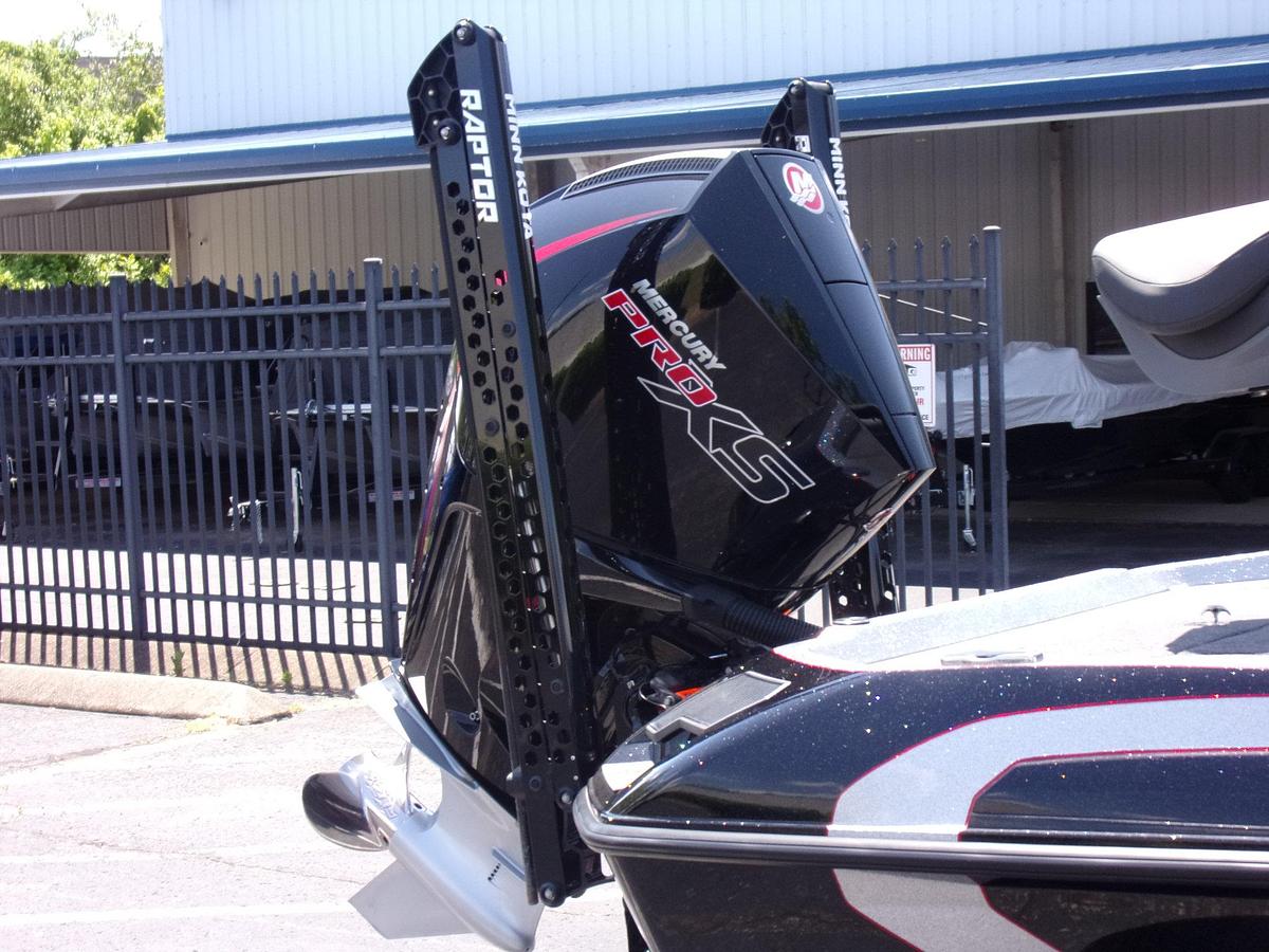DEMO 2025 Vexus VXs20 with Mercury 250 L Pro XS with new warranty
