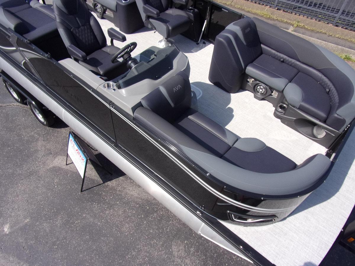 2026 Avalon 23 LSZ Quad Lounger Shift triple log with Suzuki DF 250 SS 4-stroke