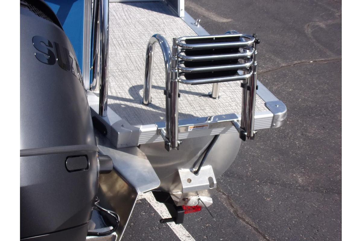 2025 Avalon Catalina 23' Quad Lounger triple log with Suzuki 250