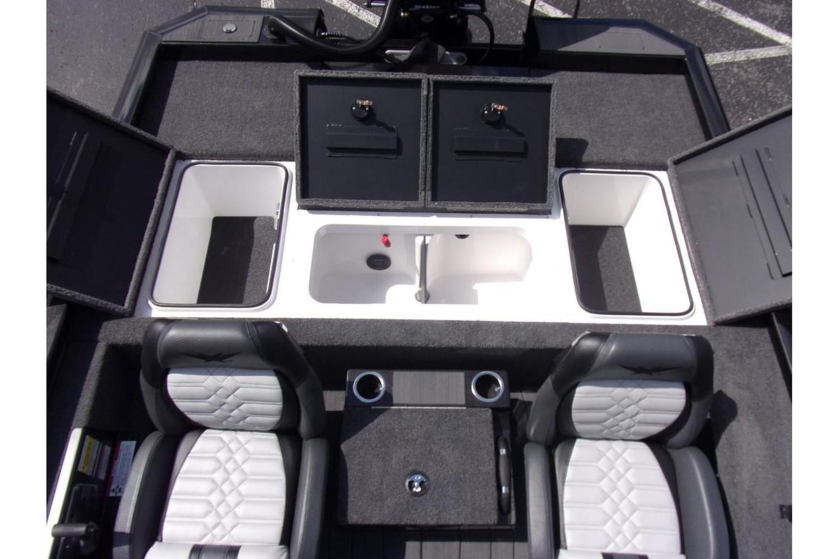 2026 Vexus AVX 2100 Blackout